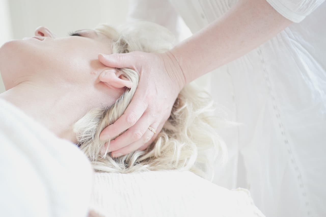 A head massage at the basin
